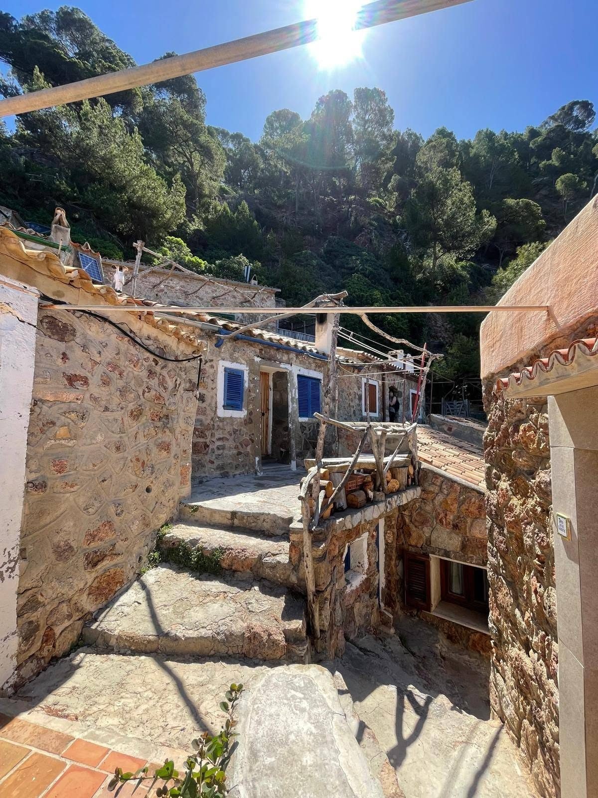Caserío de pescadores junto a una cala